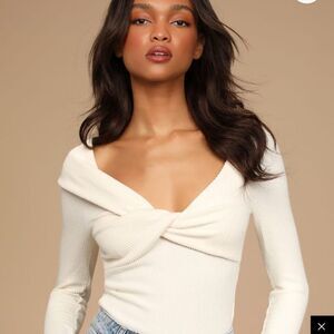 Lulus Iggy Ribbed Twist-Front Long Sleeve Bodysuit Off-White M NWT IN PACKAGE‎